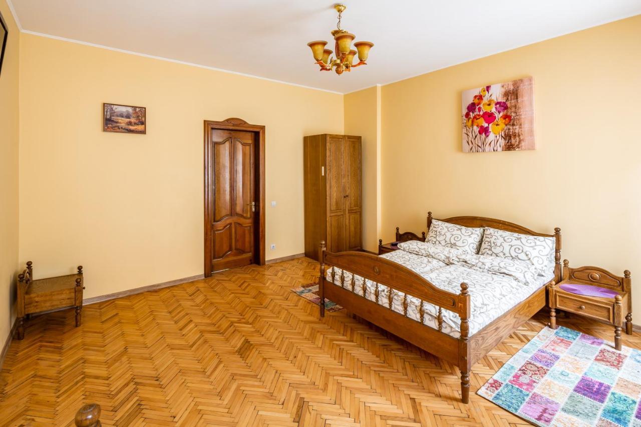 Apartment On Yana Zhizhky Lviv Eksteriør billede